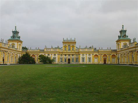  Czy znasz cudowną architekturę i bogatą historię Pałacu Kseniinskiego w Quem?