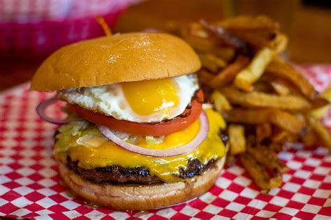 ハンバーグ 目玉焼き、そして宇宙の謎