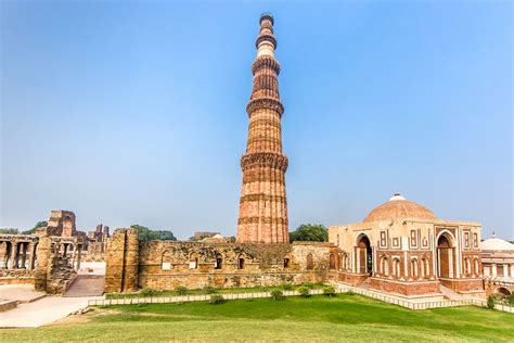  Qutub Minar, Wyniosły Pomnik Miłości i Potęgi