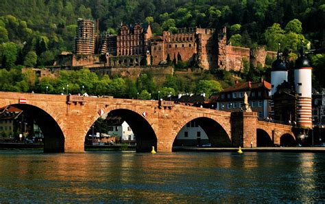  Zamek Heidelberg: Historyczna perełka nad Neckar!